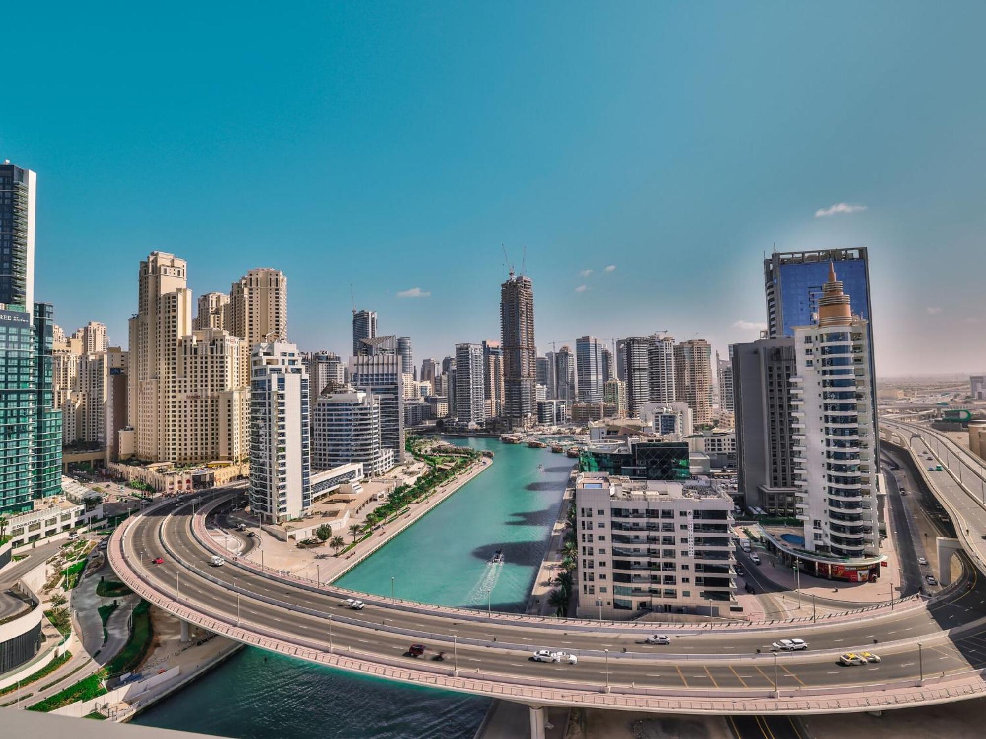 Luxurious Apartments Dubai Marina Views Pool Gym By Sojo Stay Exterior photo