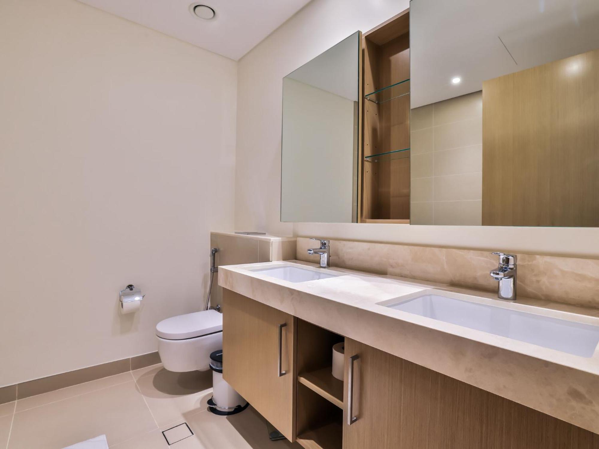 Luxurious Apartments Dubai Marina Views Pool Gym By Sojo Stay Exterior photo