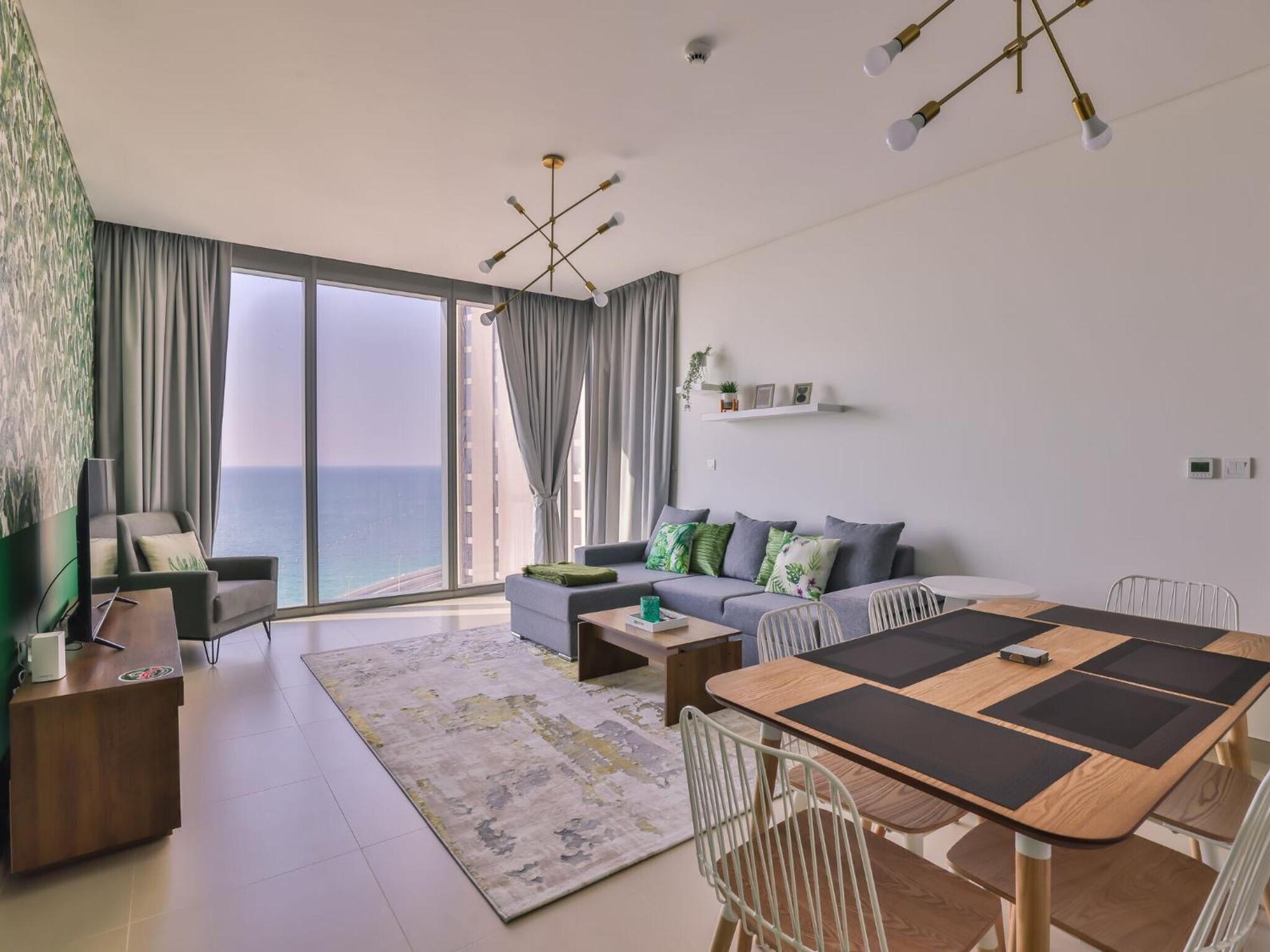 Luxurious Apartments Dubai Marina Views Pool Gym By Sojo Stay Exterior photo