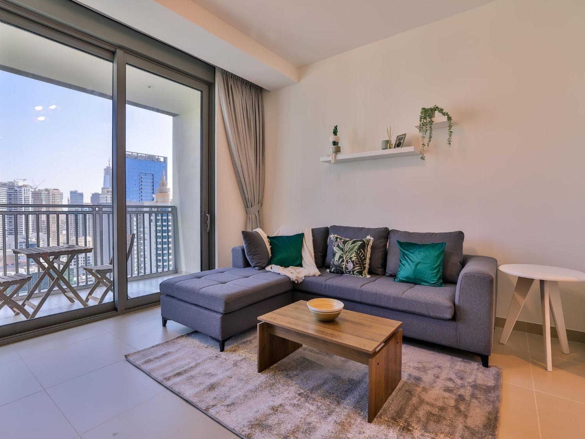 Luxurious Apartments Dubai Marina Views Pool Gym By Sojo Stay Exterior photo