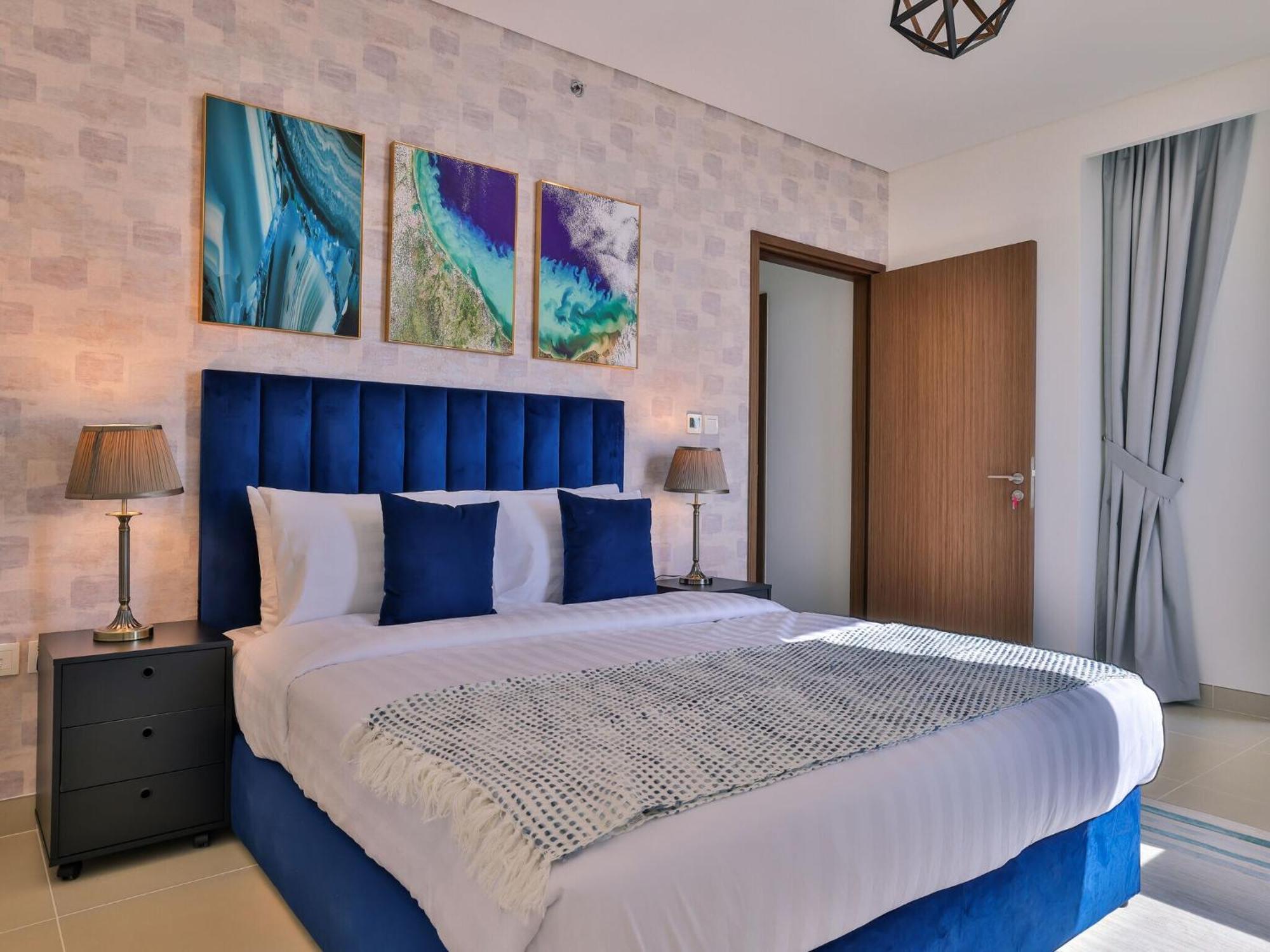 Luxurious Apartments Dubai Marina Views Pool Gym By Sojo Stay Exterior photo