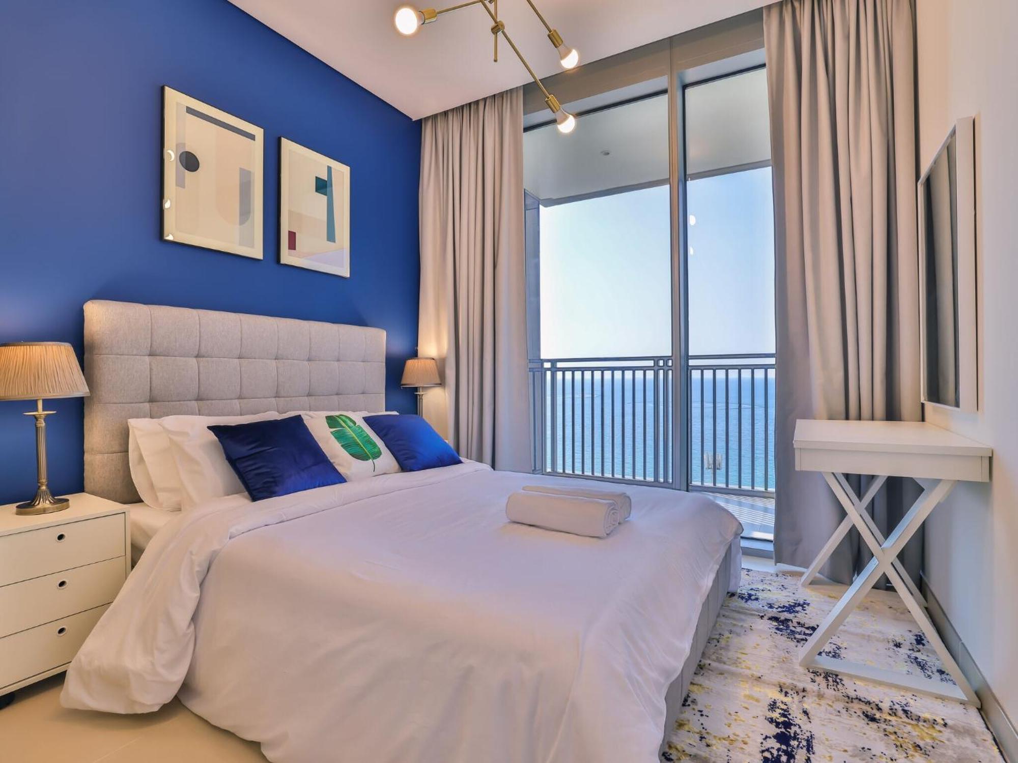 Luxurious Apartments Dubai Marina Views Pool Gym By Sojo Stay Exterior photo